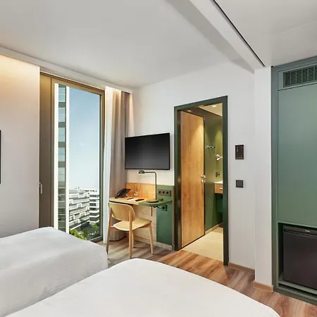 H+ Frankfurt 4*
