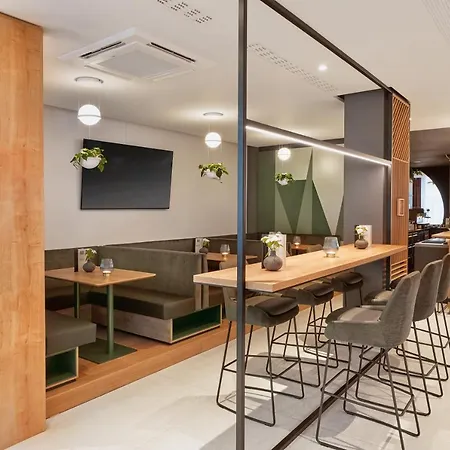 H+ Frankfurt Hotel 4*