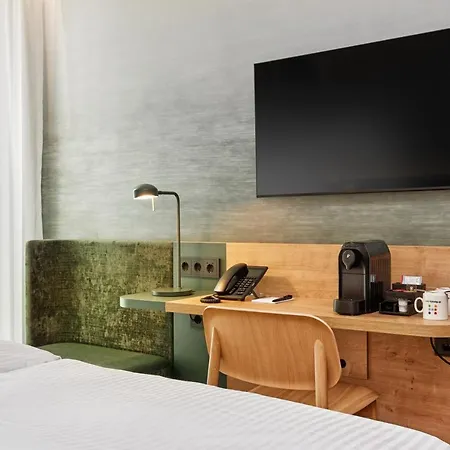H+ Frankfurt Hotel 4*