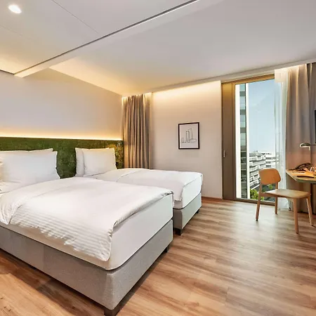 H+ Frankfurt 4*