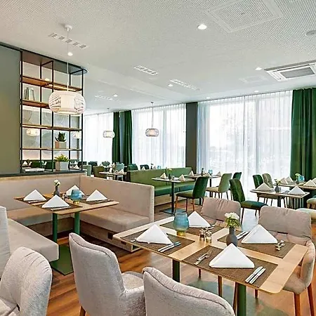 Hotel H+ Frankfurt 4*