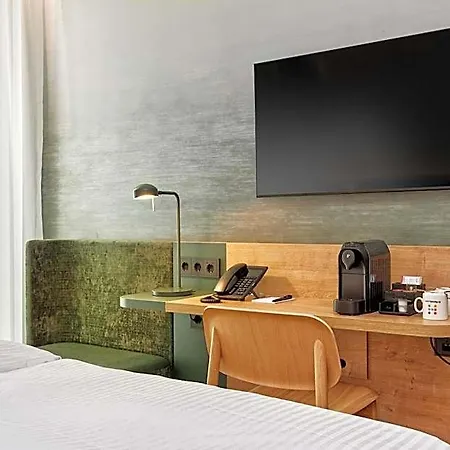 H+ Frankfurt 4*