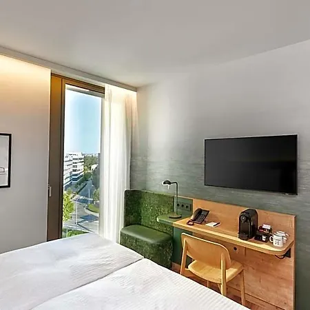 H+ Frankfurt Hotel 4*