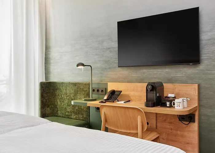 H+ Frankfurt Hotel 4*