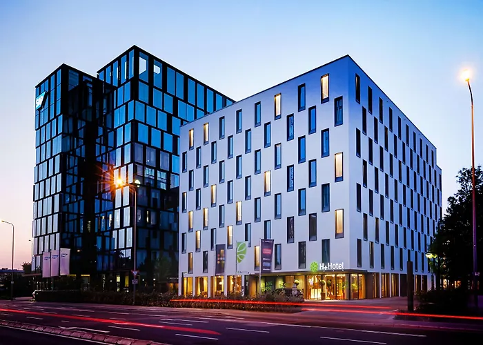 H+ Frankfurt Hotel 4*