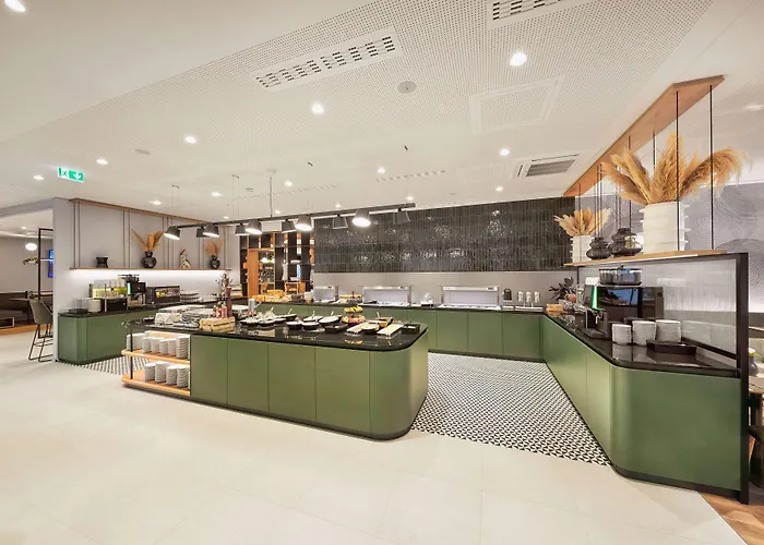 Hotel H+ Frankfurt 4*