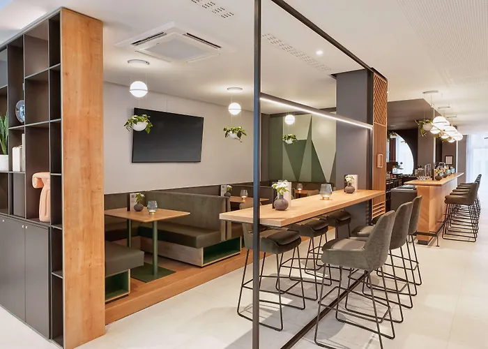 Hotel H+ Frankfurt 4*